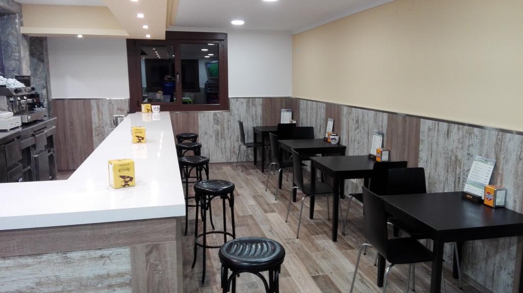 Hostal Nuevo Alonso Bembribe Exterior photo